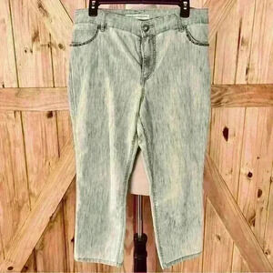 Chico's Light Grey Ankle & Cropped Jeans